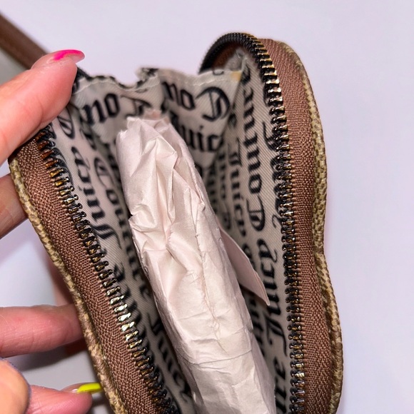 NWT juicy couture heat shaped wristlet - Picture 7 of 8